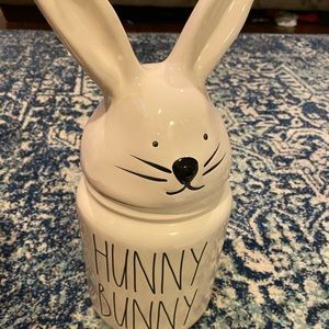 New Rae Dunn hunny bunny canister
